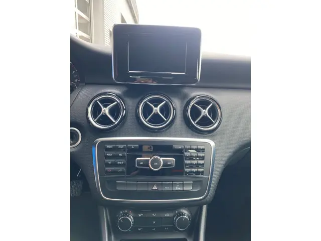 Mercedes-Benz A-Klasse 180 4U3 2013 Benzine 13