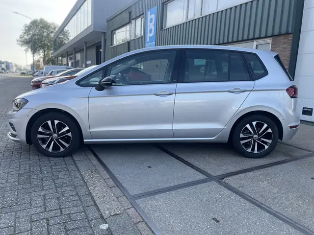 Volkswagen Golf Sportsvan 2
