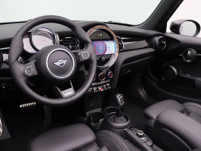 MINI Cooper S Cabrio John Cooper Works 2023 Benzine 8