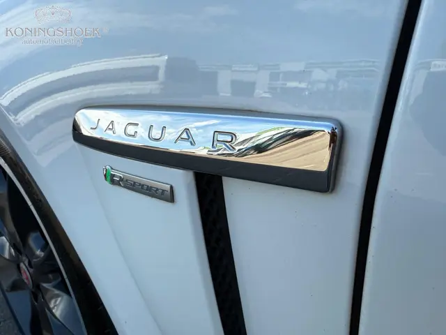 Jaguar XF 2.2D R Sport 2015 Diesel 11