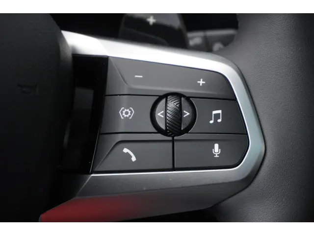 BMW 1 Serie 5-deurs 120 2025 Benzine 17