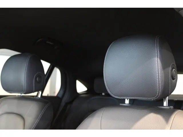Mercedes-Benz GLC Coupé 300 4MATIC Premium 2019 Benzine 10
