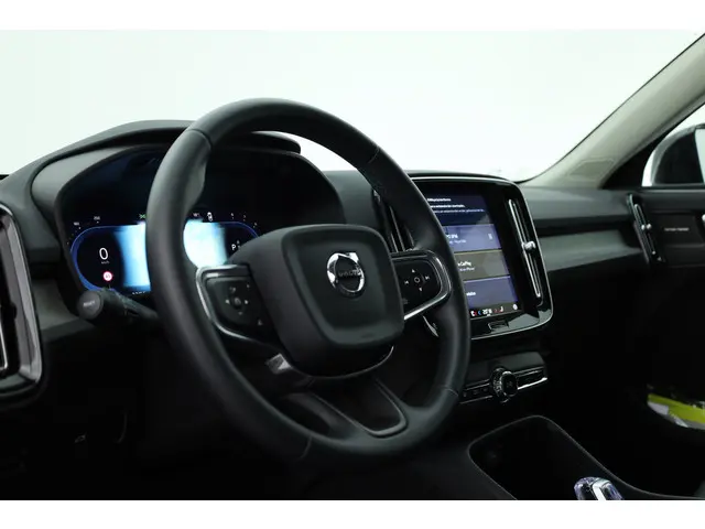 Volvo XC40 2.0 B3 Ultra Dark 2025 Hybride Benzine 5
