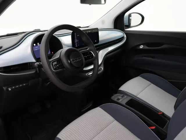 Fiat 500e 42 kWh Aut. *CELESTIAL BLUE* 2021 Elektrisch 25