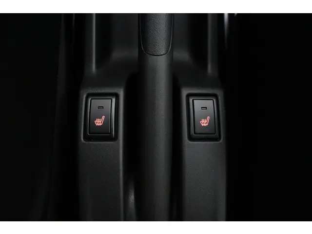 Suzuki Swift 1.2 Style Smart Hybrid 2025 Benzine 20