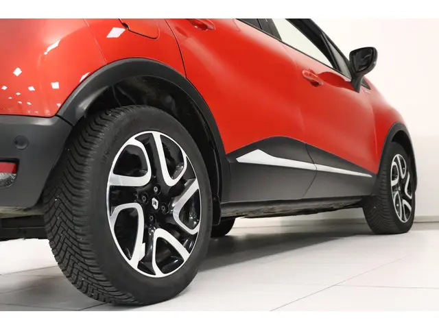 Renault Captur 1.2 TCe 120 EDC Intens 2017 Benzine 17