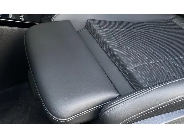 BMW X1 xDrive25e 2025 Hybride Benzine 15