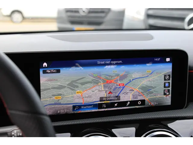 Mercedes-Benz A-Klasse 180 AMG 2019 Benzine 6