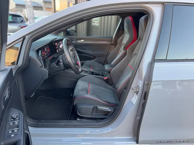 Volkswagen Golf 2.0 TSI GTI Clubsport 2021 Benzine 37