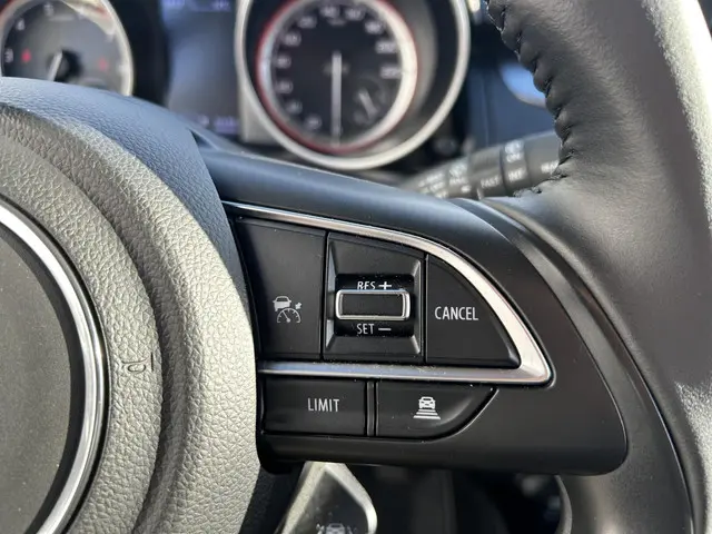 Suzuki Swift 1.2 Style Smart Hybrid 2021 Benzine 10