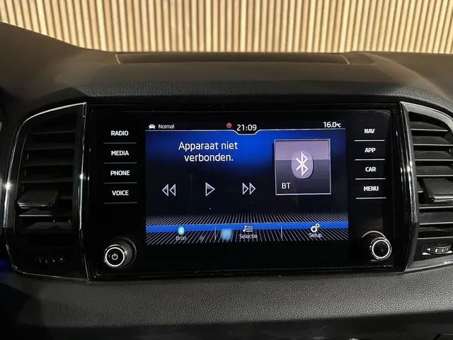 Škoda Karoq 1.5 TSI ACT Sportline Business 2020 Benzine 21