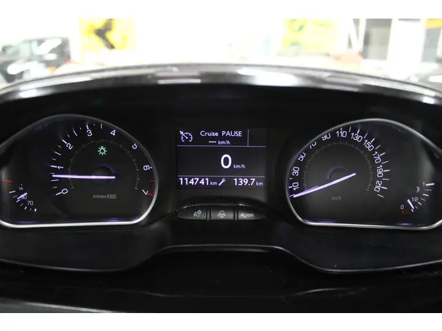 Peugeot 208 1.4 VTi Envy 2012 Benzine 14