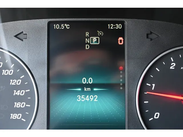 Mercedes-Benz Sprinter 317 CDI L3H2 2024 Diesel 18