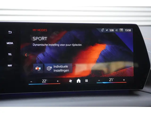 BMW 1 Serie 120 2024 Benzine 20