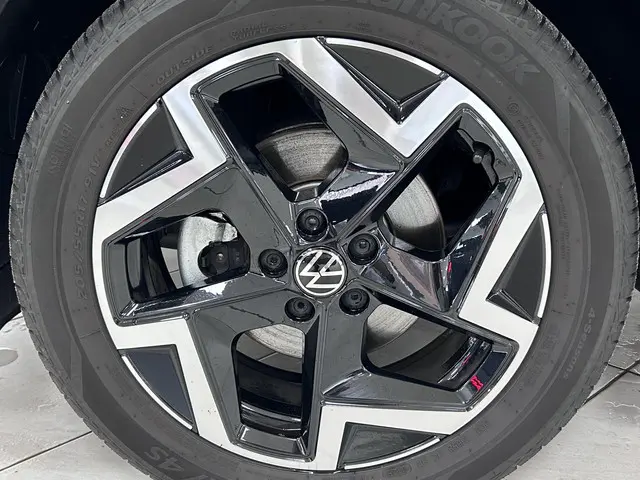 Volkswagen T-Cross 1.5 TSI R-Line Edition 2025 Benzine 23