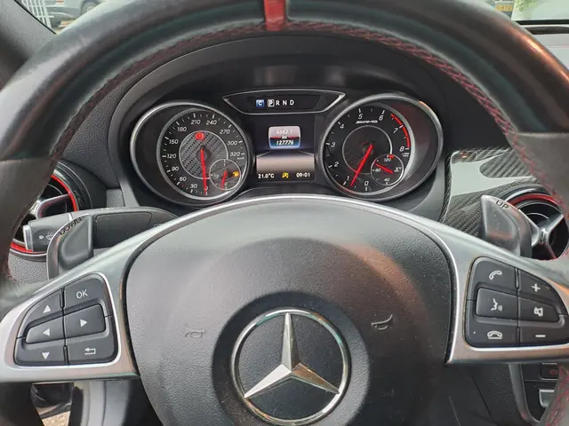 Mercedes-Benz CLA AMG 45 4MATIC 2016 Benzine 11
