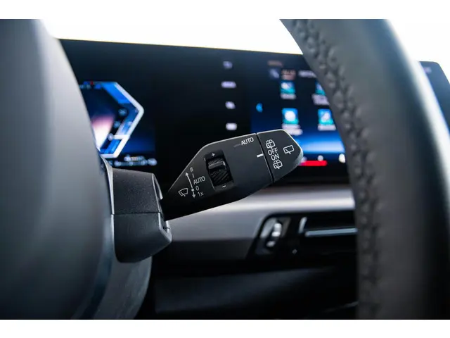 BMW X1 xDrive25e 2025 Hybride Benzine 42