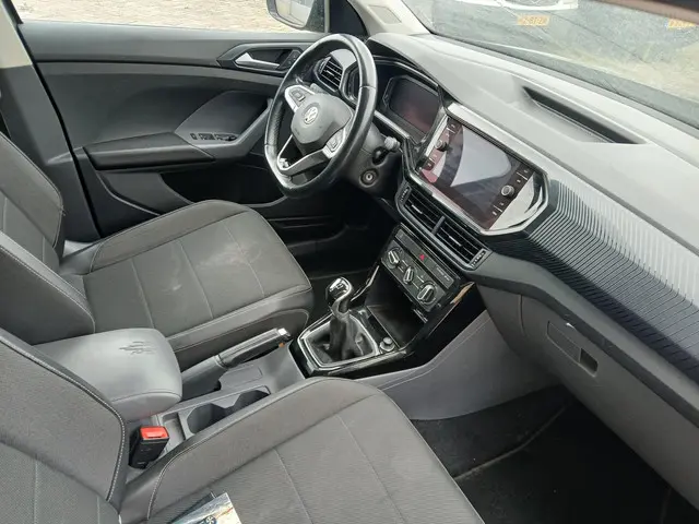 Volkswagen T-Cross 1.0 TSI Life SCHADEAUTO!!! 2019 Benzine 18