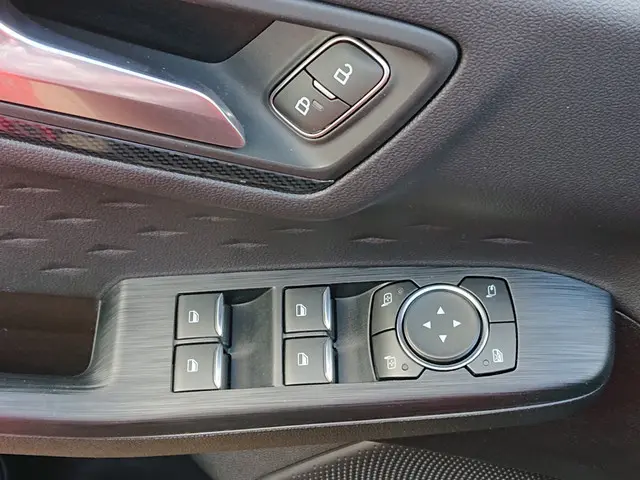 Ford Kuga 1.5 EcoBoost 150-pk ST-Line. 2021 Benzine 12