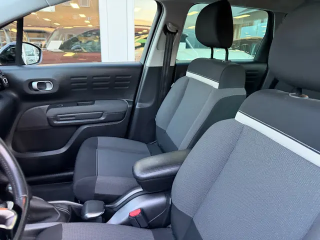 Citroën C3 Aircross 1.2 PureTech S&S Shine 2020 Benzine 16