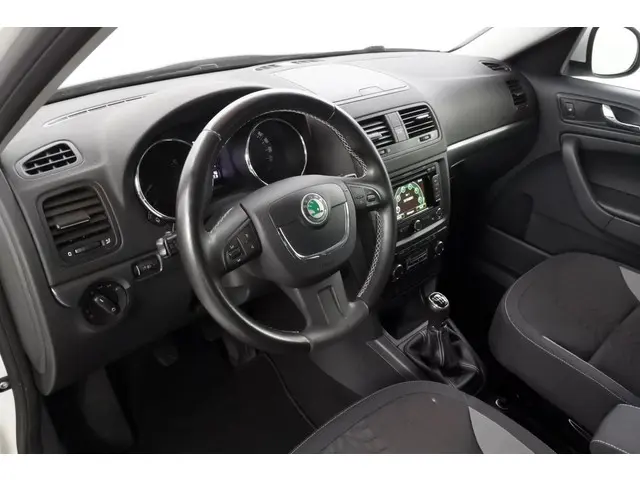 Škoda Yeti 1.2 TSi Adventure 2013 Benzine 13