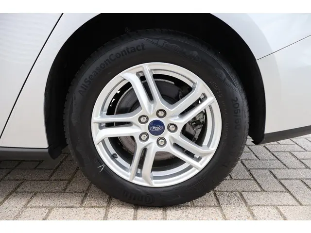 Ford Focus Wagon 1.0 Business 2021 Benzine 20