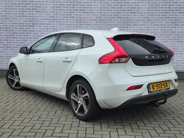 Volvo V40 2.0 T2 Momentum 2016 Benzine 3