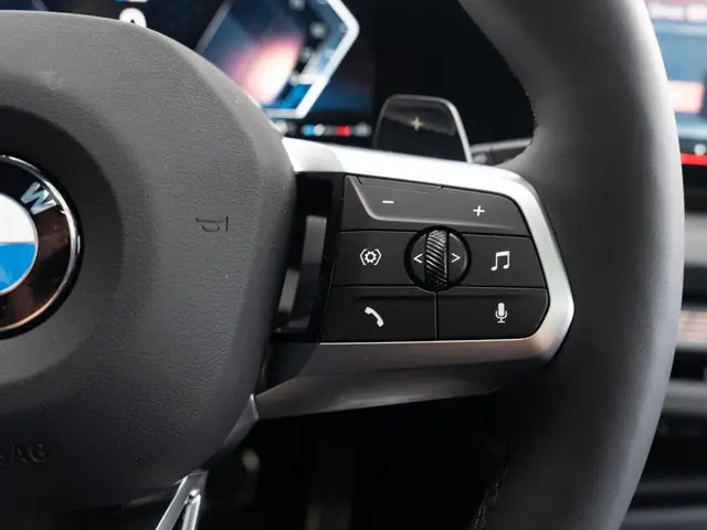 BMW 1 Serie 120 2025 Benzine 26