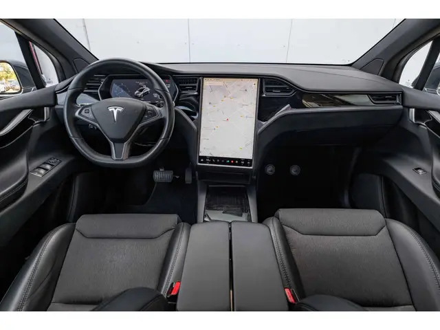 Tesla Model X 100D 7p.|Navi|Leder|22'' 2018 Elektrisch 5