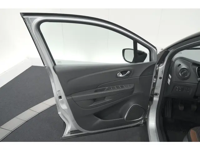 Renault Captur TCe 90 Intens 2018 Benzine 56