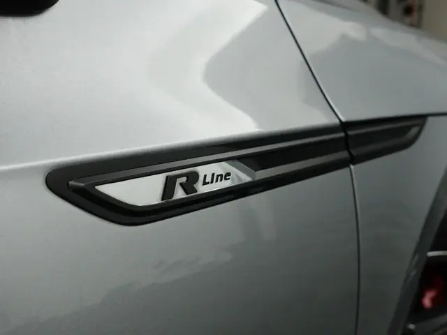 Volkswagen Arteon 1.5 TSI 180pk R Line Aut- 2019 Benzine 39