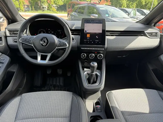 Renault Clio 1.0 TCe 90 GPF techno 2024 Benzine 12