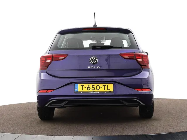 Volkswagen Polo 1.0 TSI 95pk Life 2023 Benzine 24