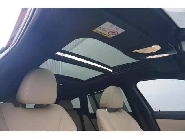 BMW 3 Serie Touring 330e xDrive 2022 Hybride Benzine 26