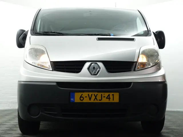 Renault Trafic 2.0 dCi T29 L2 Dynamic- 2012 Diesel 25