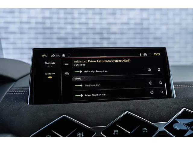 DS DS 3 1.2 PureTech Performance Line 2024 Benzine 38