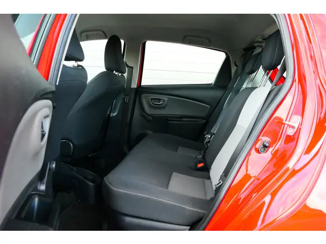 Toyota Yaris 1.5 Hybrid Active 2019 Hybride Benzine 27