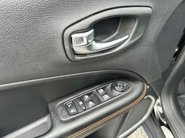 Jeep Compass Compass 1.6 MultiJet Limited 2020 Diesel 15