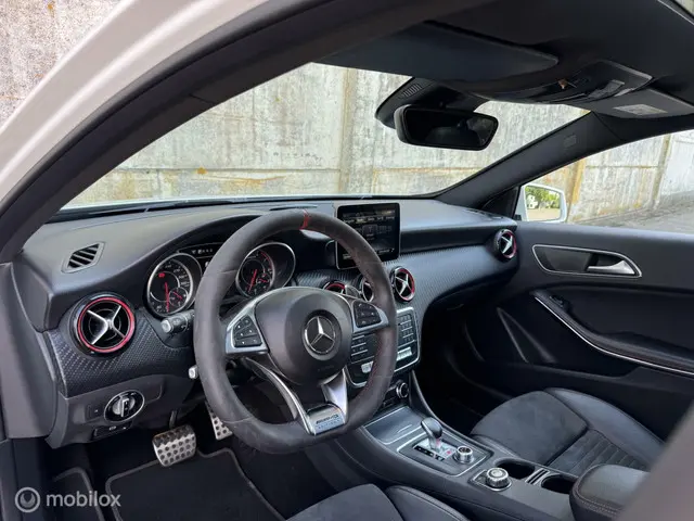 Mercedes-Benz A-Klasse AMG 45 4MATIC 2016 Benzine 5