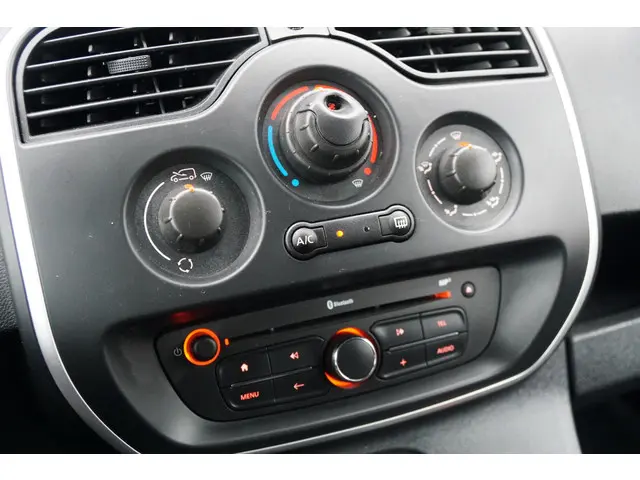 Nissan NV250 1.5 dCi 95 L2H1 Optima 2020 Diesel 32