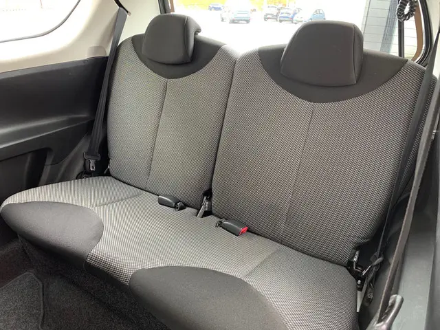 Toyota Aygo 1.0 VVT-i Now|Navigatie|Airco| 2014 Benzine 10