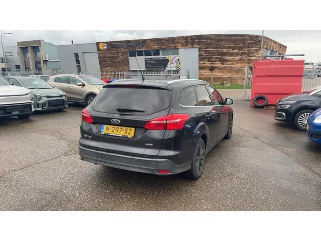 Ford Focus Wagon Titanium Edition 2015 Benzine 5