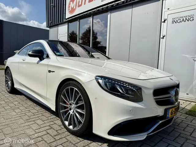Mercedes-Benz S-Klasse Coupé AMG 63 2015 Benzine 7