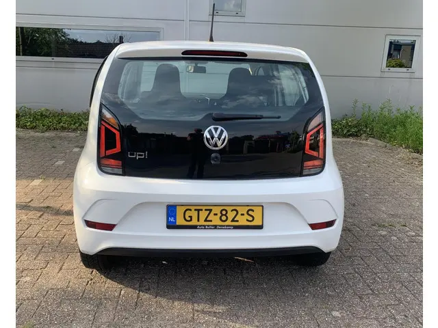 Volkswagen up! 1.0 BMT take up! 2018 Benzine 6