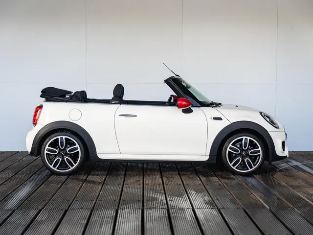 MINI Cooper Cabrio Aut. 2017 Benzine 4