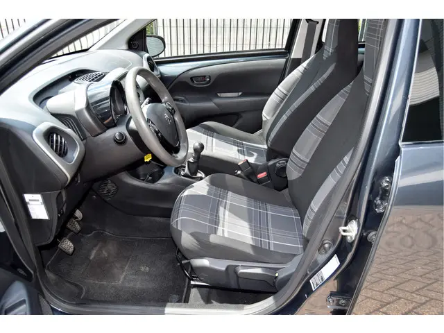 Peugeot 108 1.0 e-VTi Active Pack Premium 2017 Benzine 18