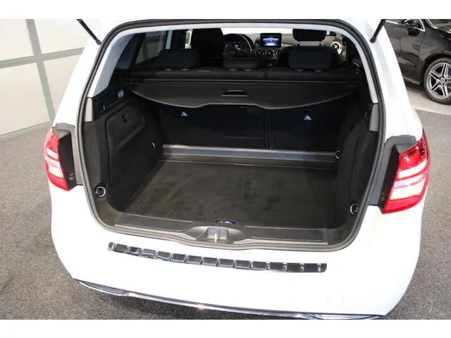 Mercedes-Benz B-Klasse 180 Ambition 2018 Benzine 13