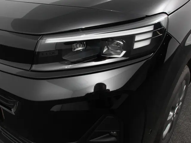 Opel Combo 1.5 BlueHDi 130 pk L2 Automaat 2024 Diesel 25