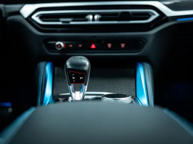 BMW M4 4-serie Cabrio xDrive Competition 2023 Benzine 15