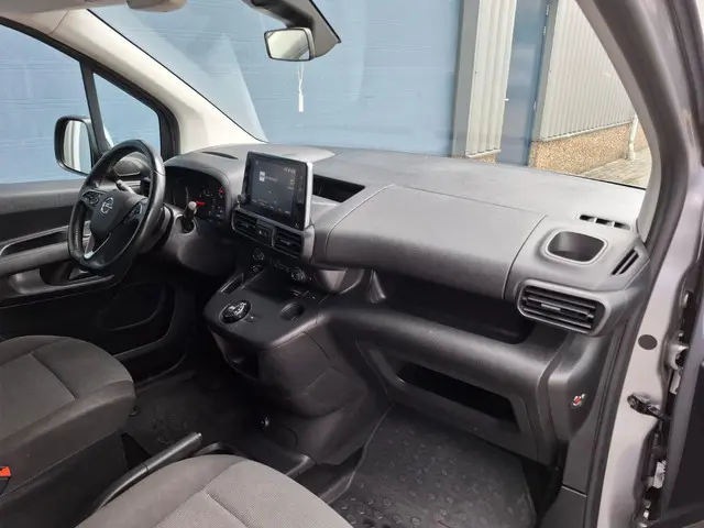 Opel Combo 1.5D L2H1 Edition 2021 Diesel 34